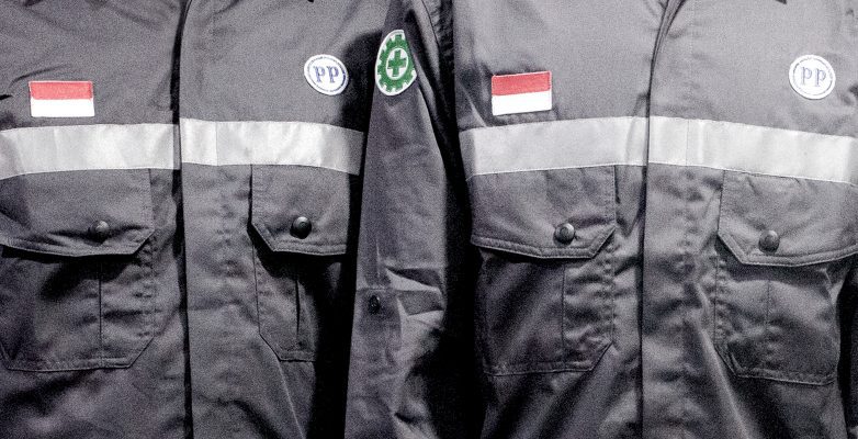 contoh kemeja seragam lapangan perusahaan pp detil